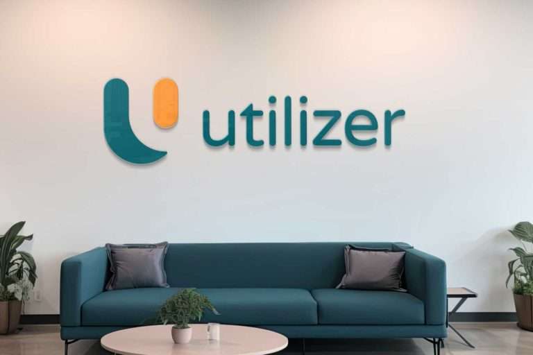 Utilizer medical logo design